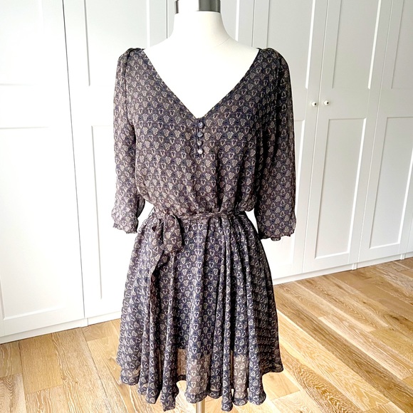 Lucca Couture Dresses & Skirts - LUCCA COUTURE Chiffon V Neck Dress Sz. M